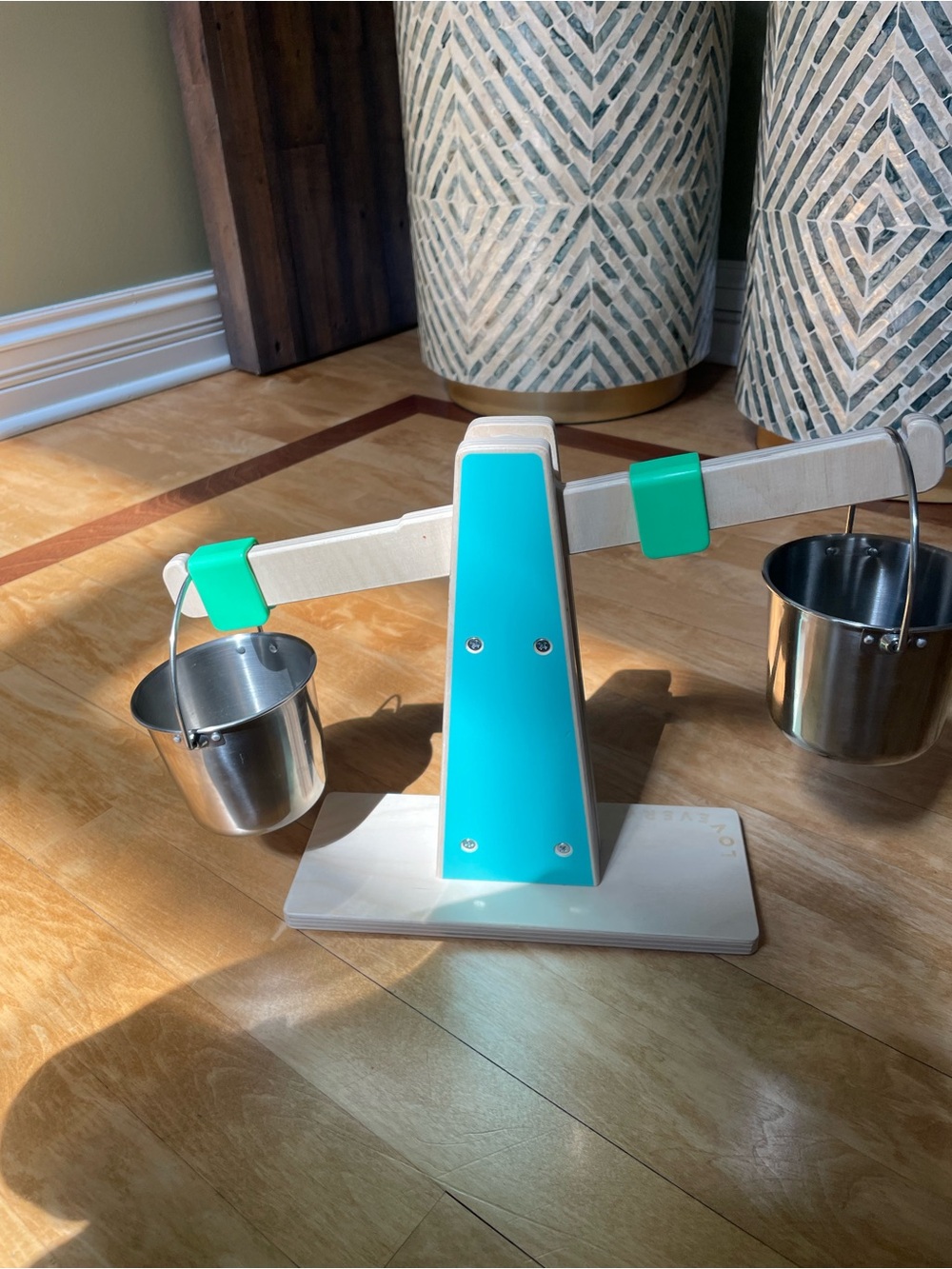 [LOVEVERY] Wooden Balance Scale with Aqua Accents and Metal Buckets